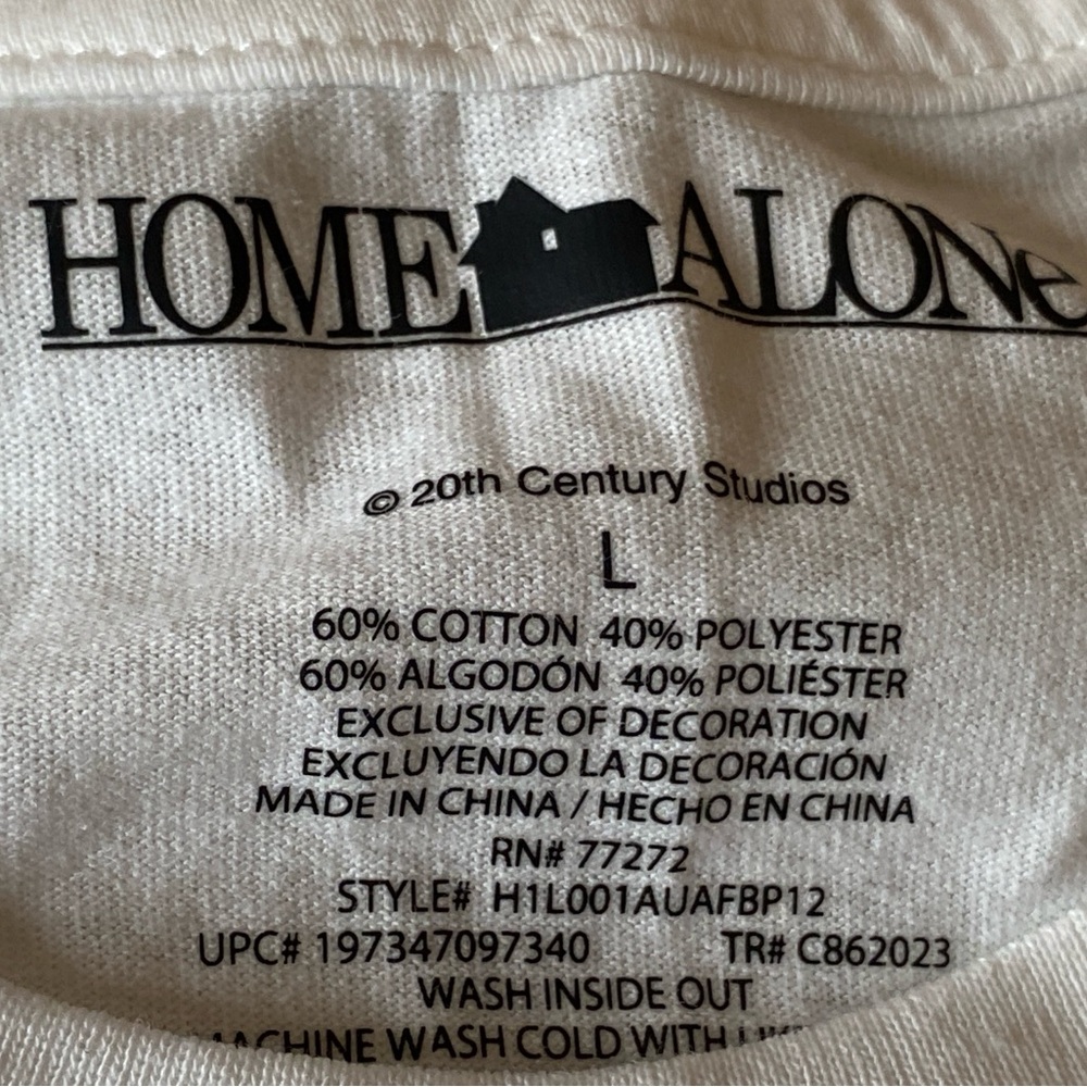 Home alone Christmas tee new with tags! large - Picture 6 of 8